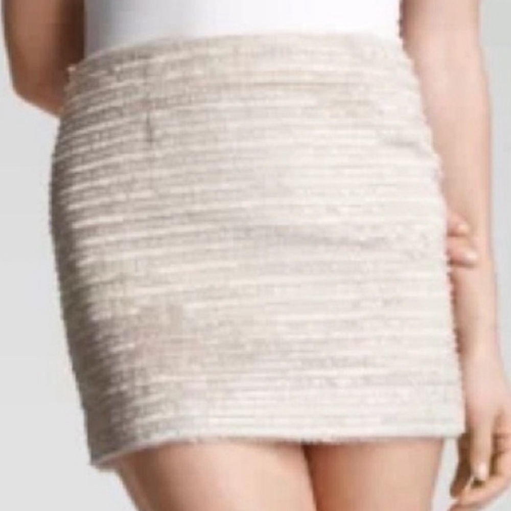 NWT Alice + Olivia Sylvana champagne gold metallic fringe miniskirt, size 8
